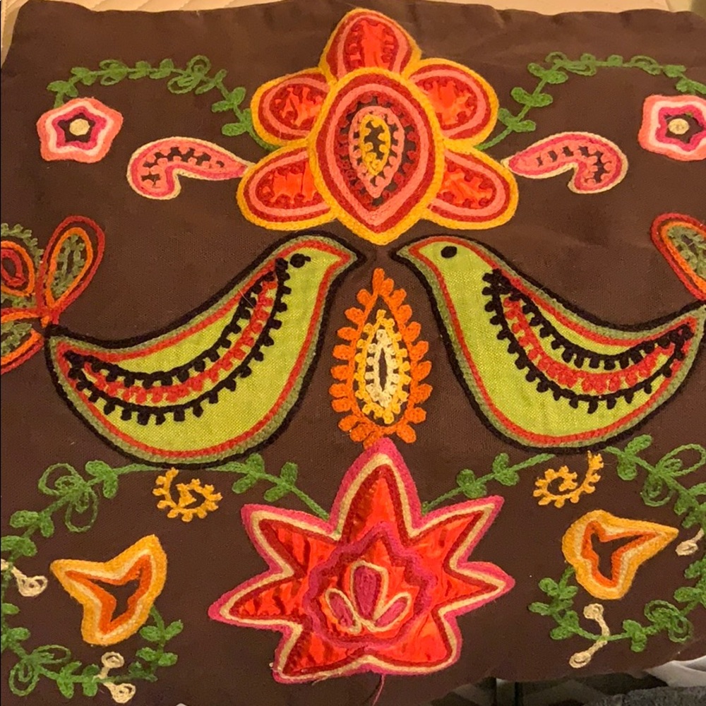 Set of matching pillow covers